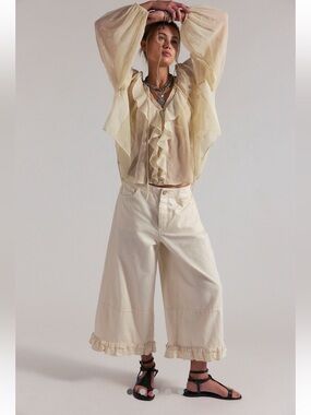 NWT FREE PEOPLE WITH THE FREE LOVE ME NOT BLOOMER JEANS